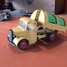 DINKY TOYS Muellwagen Bedford a